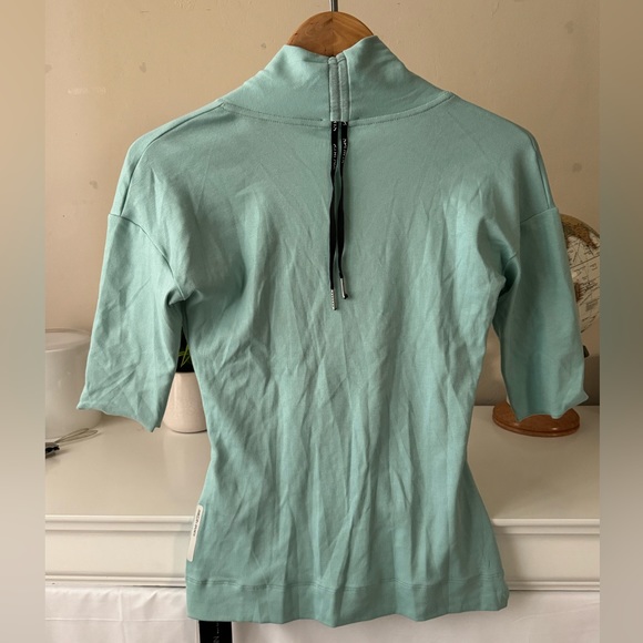 Marc Cain Sport Turquoise Long Sleeve V-Cross front Top Size N1 (US 4) NWT - Picture 2 of 5
